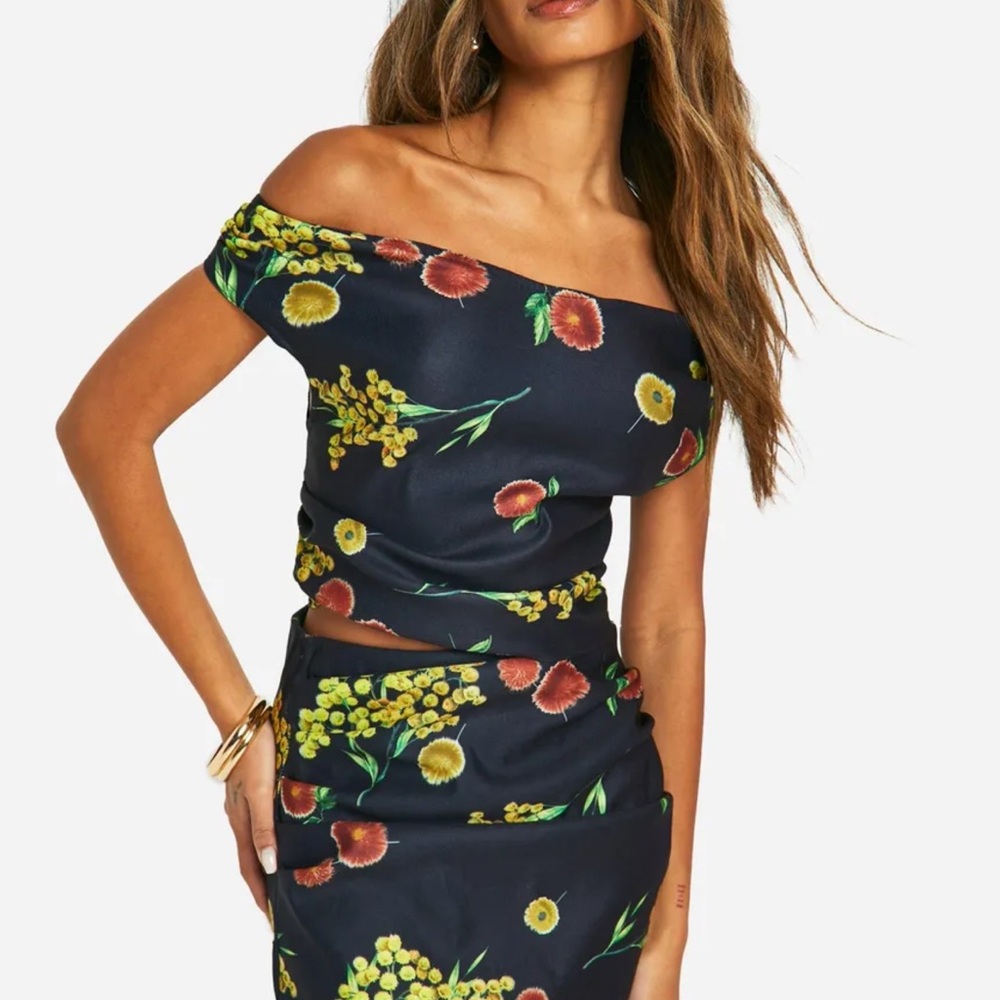 Boohoo Black Floral Off-Shoulder Matching Set Top and Skirt